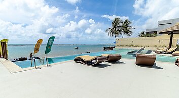 Apto Beira Mar com Vista e Pé na Areia