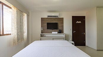 Apto Beira Mar com Vista e Pé na Areia