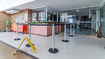 Apto Beira Mar com Vista e Pé na Areia