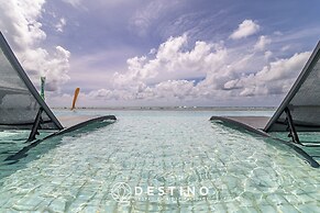 Apto Beira Mar com Vista e Pé na Areia