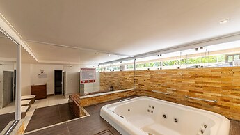 Apto Beira Mar com Vista e Pé na Areia