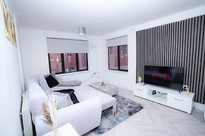 Luxury 2 Bedroom Apartment in Birmingham Next to Utility Arena