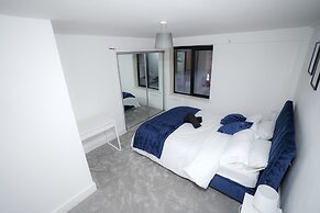 Luxury 2 Bedroom Apartment in Birmingham Next to Utility Arena