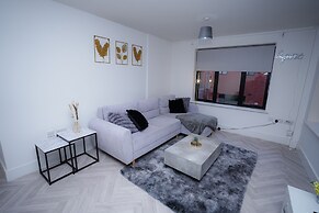 Luxury 2 Bedroom Apartment in Birmingham Next to Utility Arena
