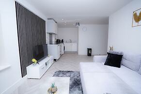 Luxury 2 Bedroom Apartment in Birmingham Next to Utility Arena