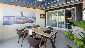 Yeongheungdo Sunset Spa Pension