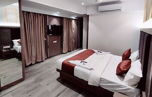 Hotel Everest Residency