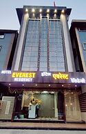 Hotel Everest Residency