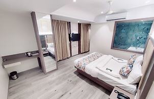 Hotel Everest Residency