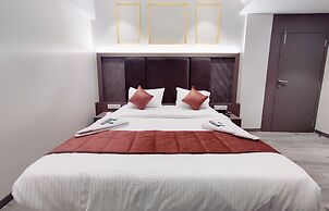 Hotel Everest Residency