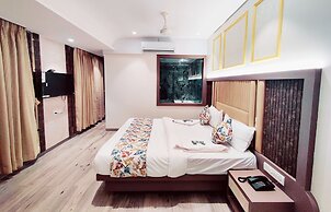 Hotel Everest Residency