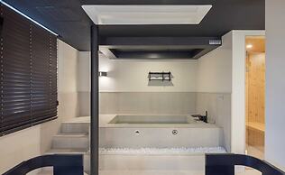 Aank Hotel and Spa Jongno Unni