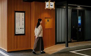 Aank Hotel and Spa Jongno Unni