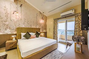 Alaya Stays Veera Serina 3 BHK with Pool