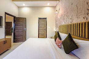 Alaya Stays Veera Serina 3 BHK with Pool