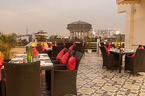 Divine Hotels & Banquets