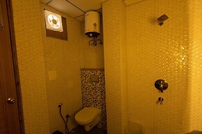 Divine Hotels & Banquets