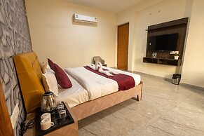 Divine Hotels & Banquets