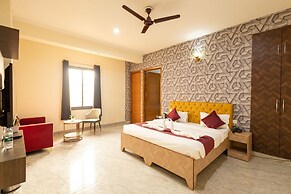 Divine Hotels & Banquets