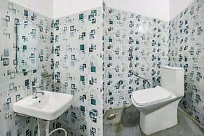 Fabhotel Standard Inn