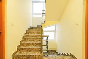 Fabhotel Royal Wood Premier