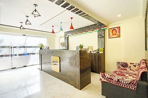 Fabhotel Royal Wood Premier