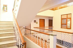 Fabhotel Prime The Everest 30