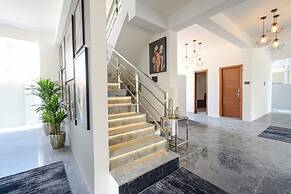 Fabhotel Elegance