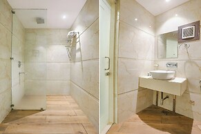 Fabhotel Prime City Star