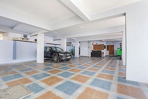 Fabhotel Hathvik Park