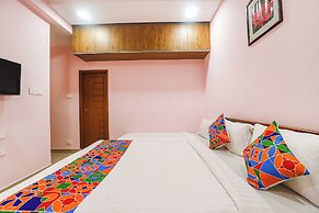 Fabhotel Hathvik Park