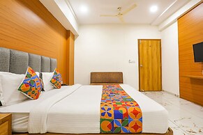 Fabhotel Raj Villa