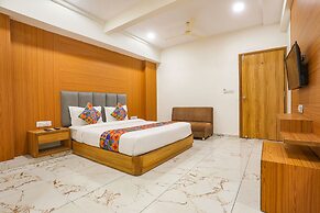 Fabhotel Raj Villa