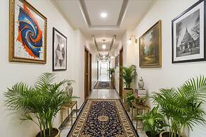 Fabhotel Raj Villa