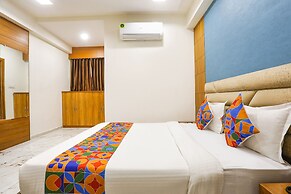 Fabhotel Raj Villa