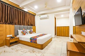 Fabhotel Raj Villa