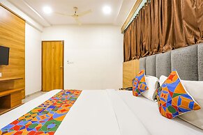 Fabhotel Raj Villa