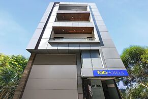 Fabhotel Just Inn