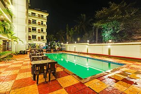 Fabhotel Shalom Indus Residency