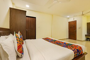 Fabhotel Shalom Indus Residency