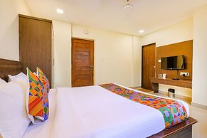 Fabhotel Shalom Indus Residency