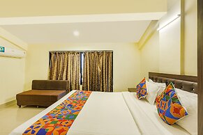 Fabhotel Shalom Indus Residency