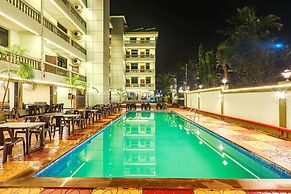 Fabhotel Shalom Indus Residency
