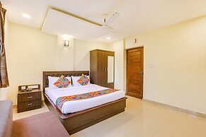 Fabhotel Shalom Indus Residency