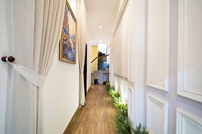 Gin House Hotel & Apartments