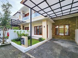 Villa Elemi Seminyak  by Nagisa Bali