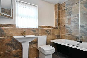 Host Stay Honeysuckle Gardens