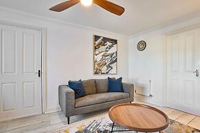 Host Stay Honeysuckle Gardens