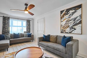 Host Stay Honeysuckle Gardens