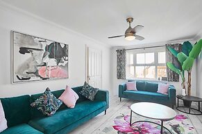 Host Stay Snowdrop Crescent I